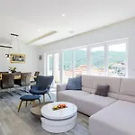Tranquility Nest Beniva *