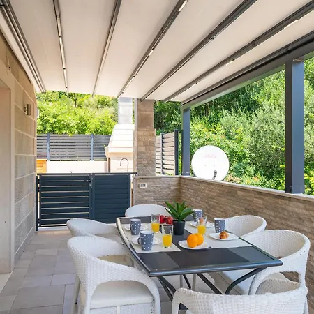 Tranquility Nest Beniva *