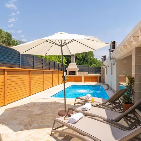 Tranquility Nest Beniva Villa